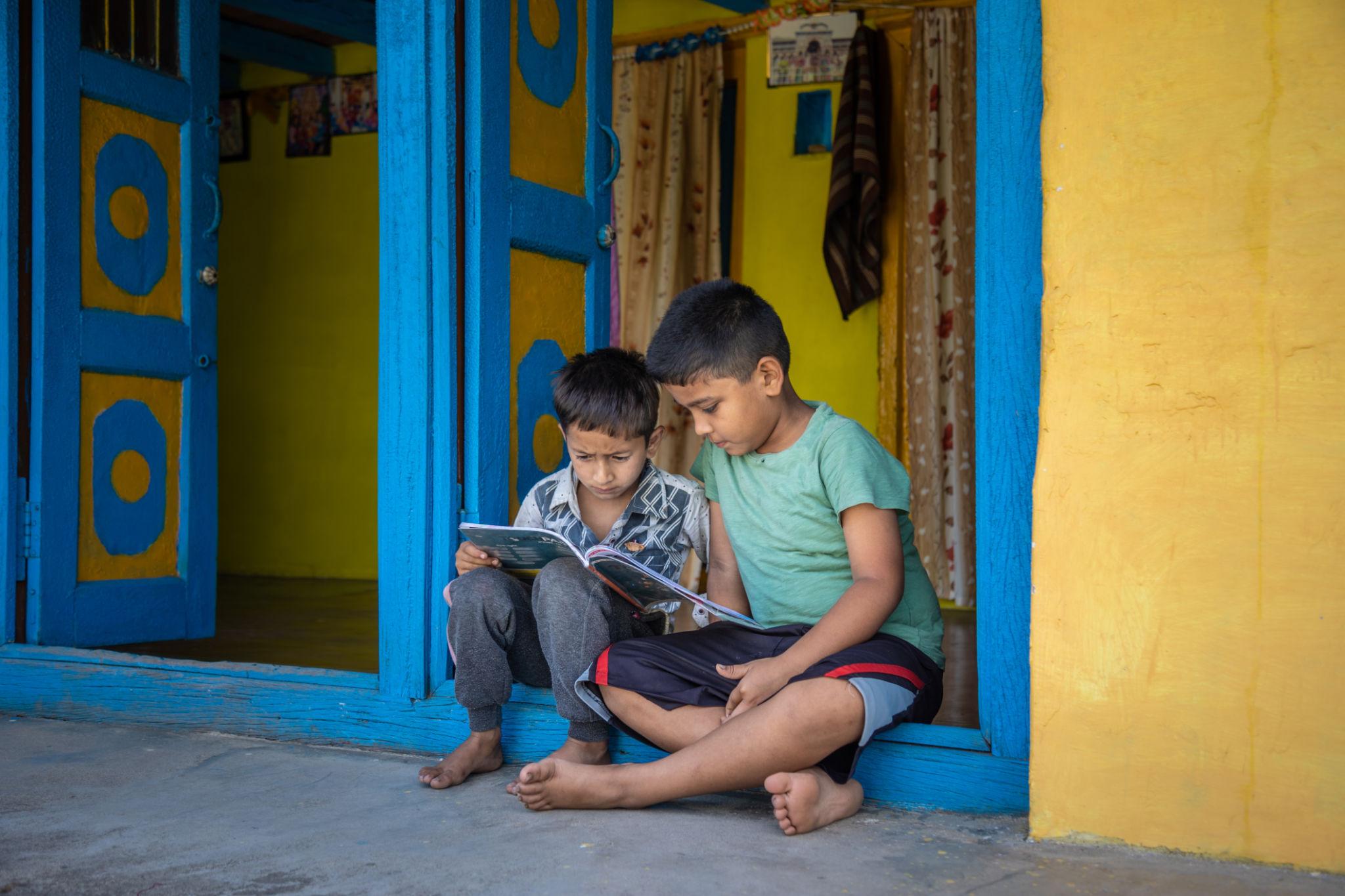 kids studying